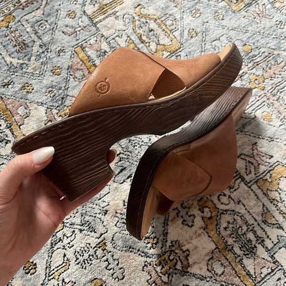 BORN leather heeled clog sandal - Picture 8 of 8